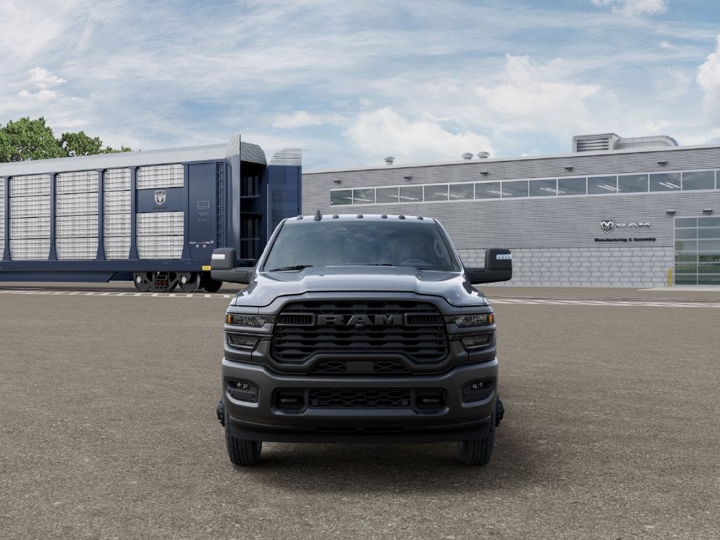 2027 RAM 3500 RAM 3500 TRADESMAN CREW CAB 4X4 8' BOX