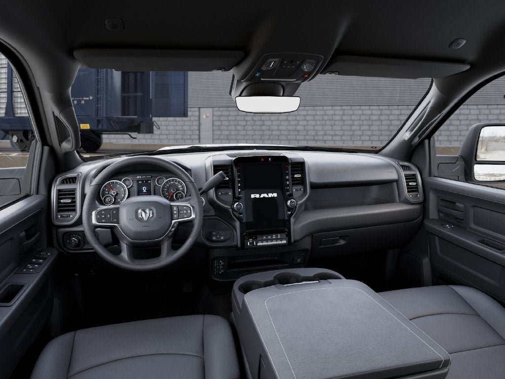 2027 RAM 3500 RAM 3500 TRADESMAN CREW CAB 4X4 8' BOX