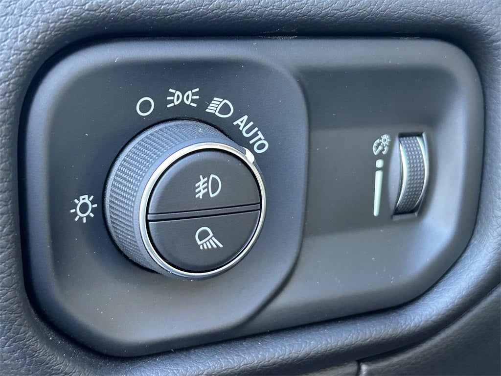 2024 RAM 3500 Lone Star Crew Cab 4x4 8' Box