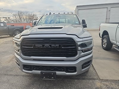 2024 RAM 3500 Laramie Crew Cab 4x4 8' Box