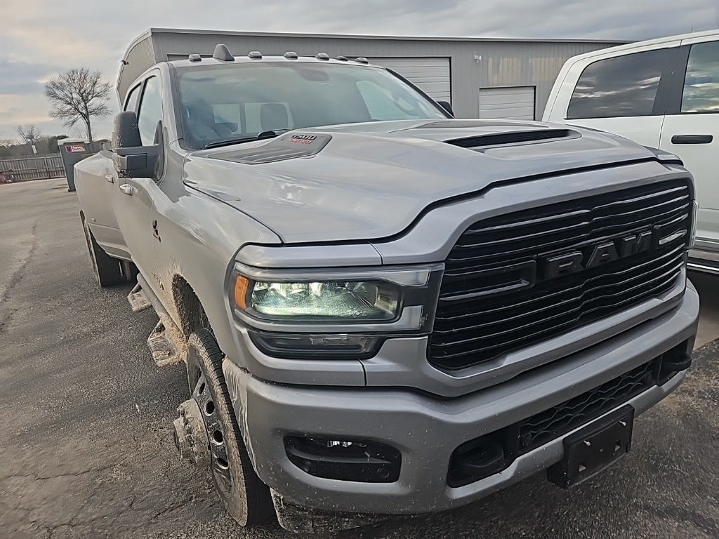 2024 RAM 3500 Laramie Crew Cab 4x4 8' Box