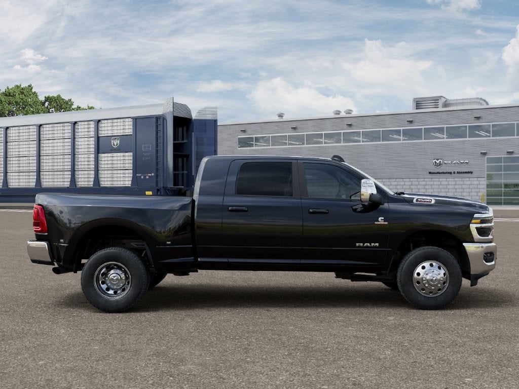 2027 RAM 3500 RAM 3500 LARAMIE MEGA CAB 4X4 6'4' BOX