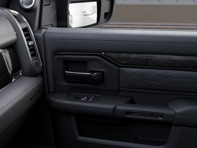 2027 RAM 3500 RAM 3500 LIMITED CREW CAB 4X4 8' BOX