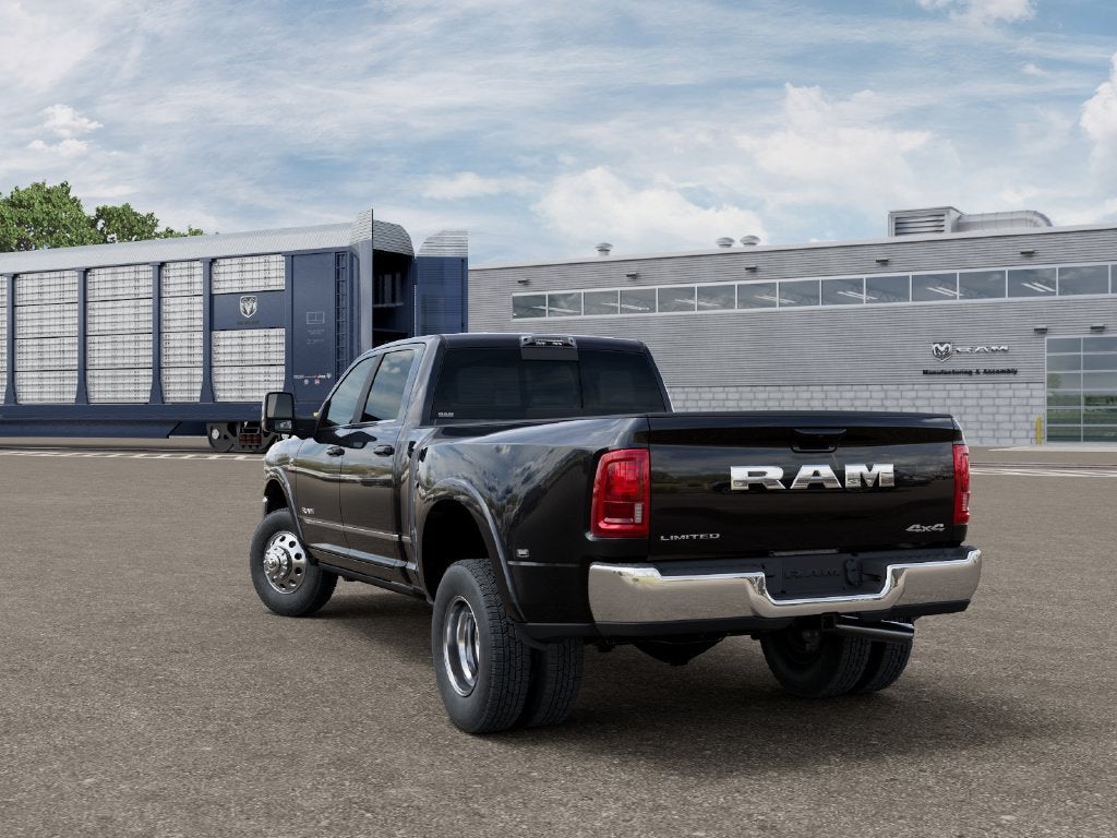 2027 RAM 3500 RAM 3500 LIMITED CREW CAB 4X4 8' BOX