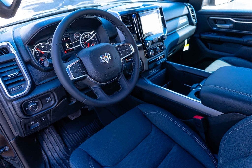 2026 RAM Ram 1500 RAM 1500 LONE STAR CREW CAB 4X2 5'7' BOX