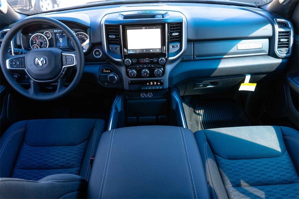 2026 RAM Ram 1500 RAM 1500 LONE STAR CREW CAB 4X2 5'7' BOX