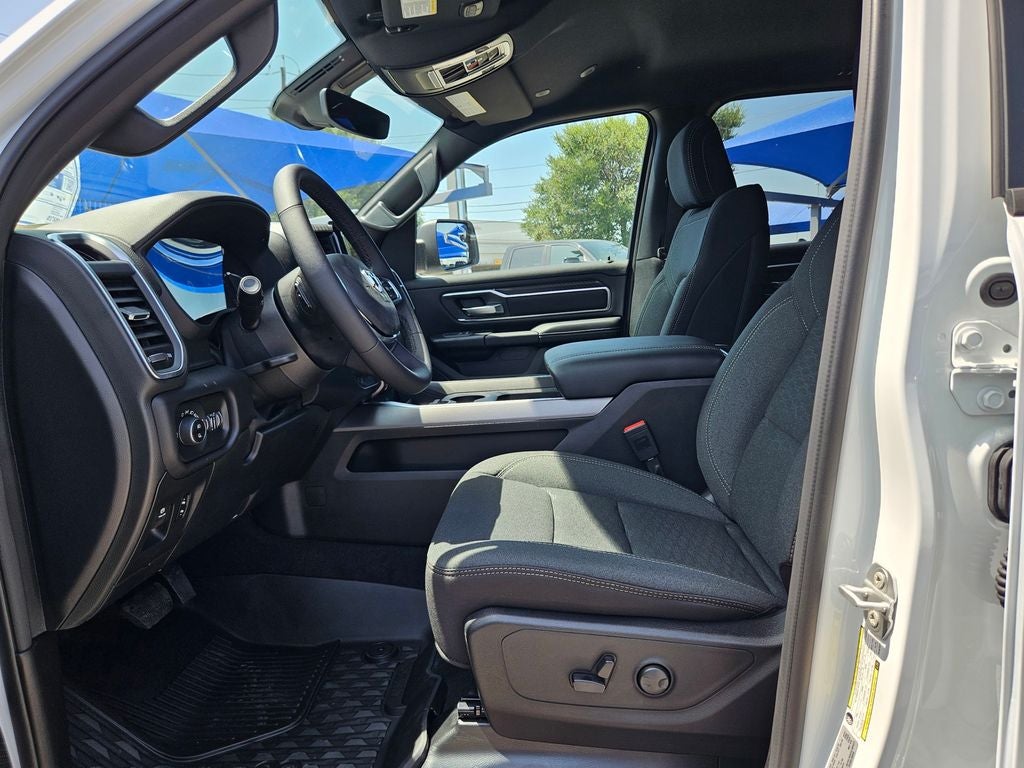 2026 RAM Ram 1500 RAM 1500 LONE STAR CREW CAB 4X2 5'7' BOX