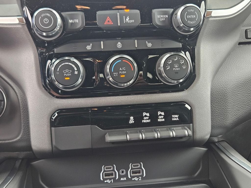 2026 RAM Ram 1500 RAM 1500 LONE STAR CREW CAB 4X2 5'7' BOX