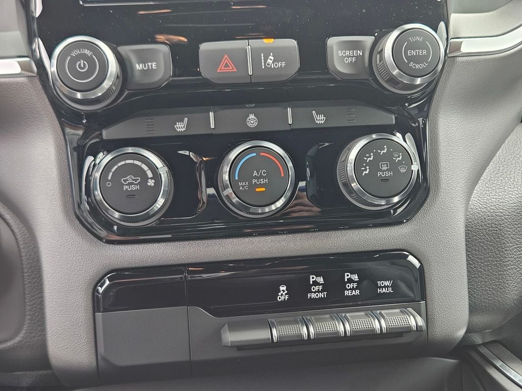 2026 RAM Ram 1500 RAM 1500 LONE STAR CREW CAB 4X2 5'7' BOX