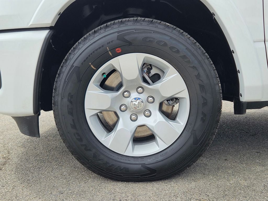 2026 RAM Ram 1500 RAM 1500 LONE STAR CREW CAB 4X2 5'7' BOX