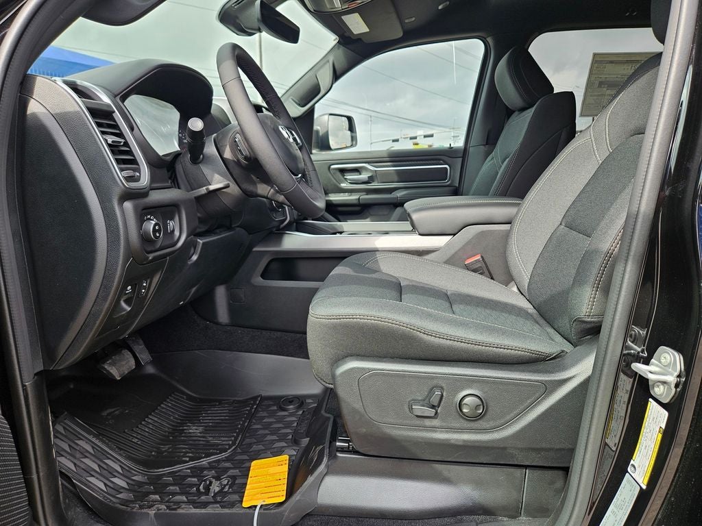 2026 RAM Ram 1500 RAM 1500 LONE STAR CREW CAB 4X2 5'7' BOX