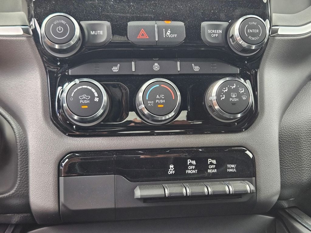 2026 RAM Ram 1500 RAM 1500 LONE STAR CREW CAB 4X2 5'7' BOX