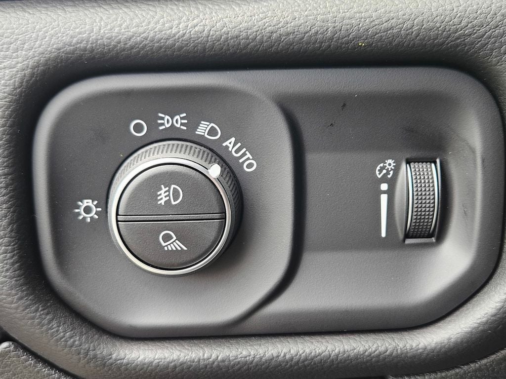 2026 RAM Ram 1500 RAM 1500 LONE STAR CREW CAB 4X2 5'7' BOX