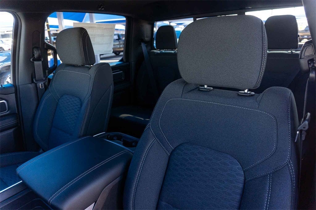 2026 RAM Ram 1500 RAM 1500 LONE STAR CREW CAB 4X2 5'7' BOX