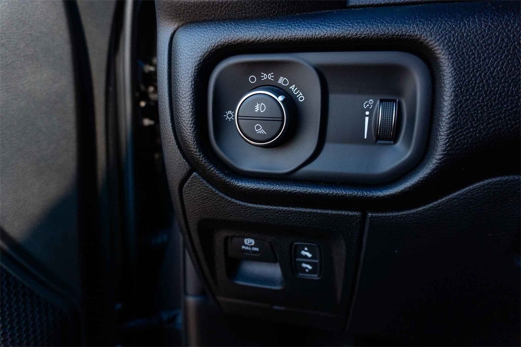 2026 RAM Ram 1500 RAM 1500 LONE STAR CREW CAB 4X2 5'7' BOX