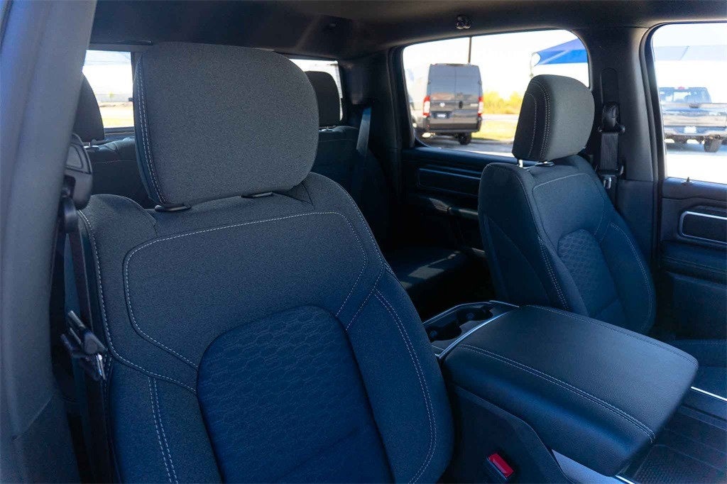 2026 RAM Ram 1500 RAM 1500 LONE STAR CREW CAB 4X2 5'7' BOX