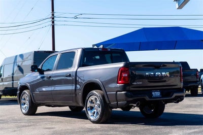 2026 RAM Ram 1500 RAM 1500 LONE STAR CREW CAB 4X2 5'7' BOX