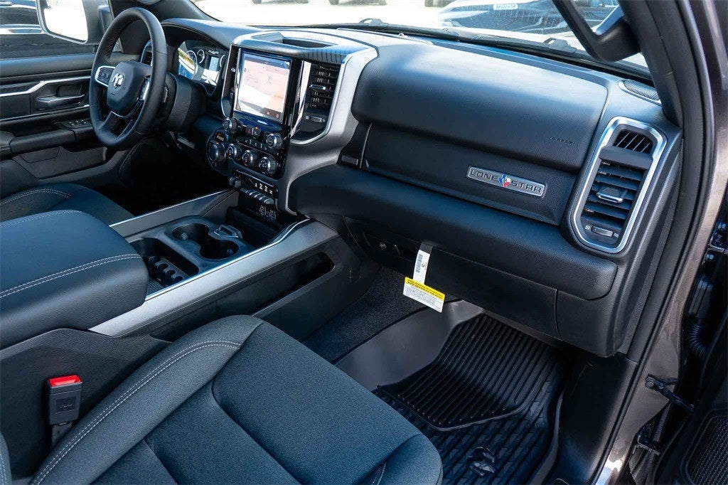 2026 RAM Ram 1500 RAM 1500 LONE STAR CREW CAB 4X2 5'7' BOX