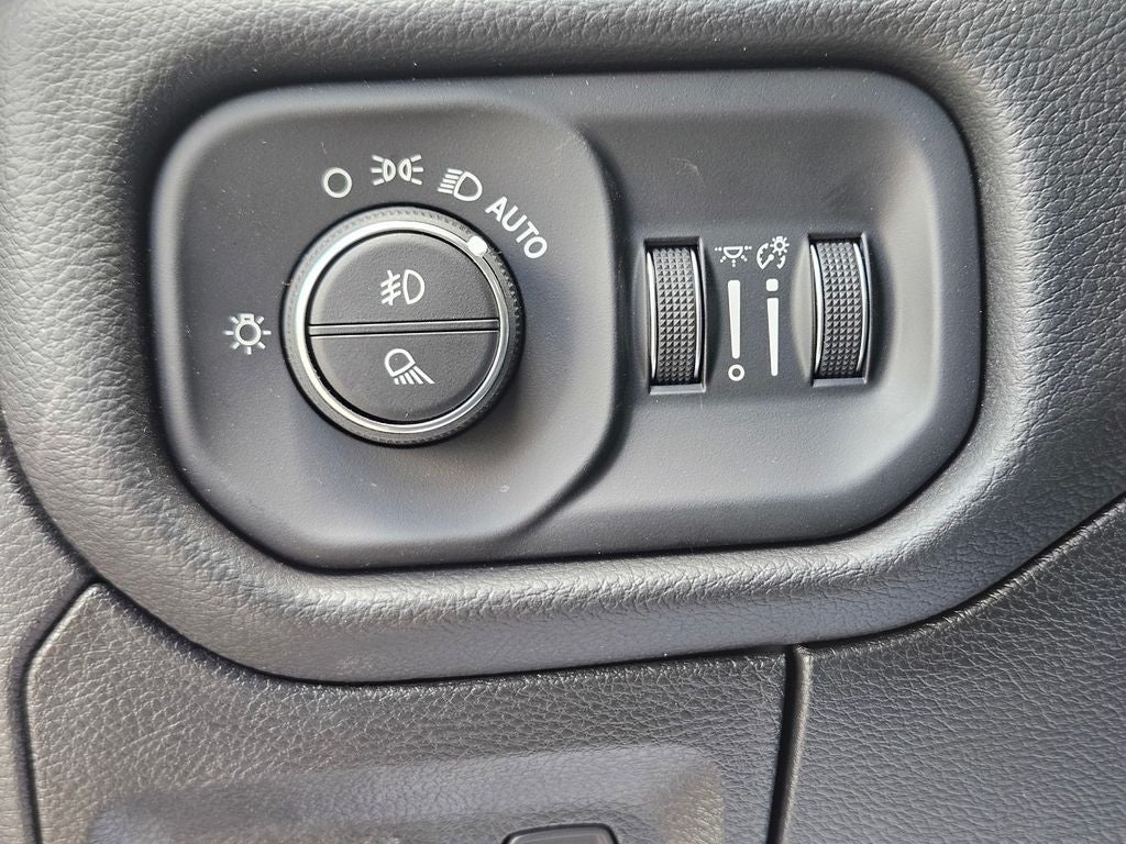 2026 RAM Ram 1500 RAM 1500 LONE STAR CREW CAB 4X2 5'7' BOX