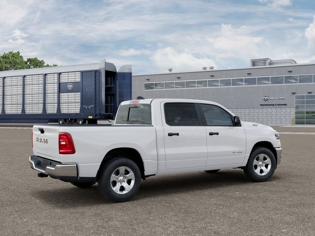 2027 RAM 1500 RAM 1500 TRADESMAN CREW CAB 4X2 5'7' BOX