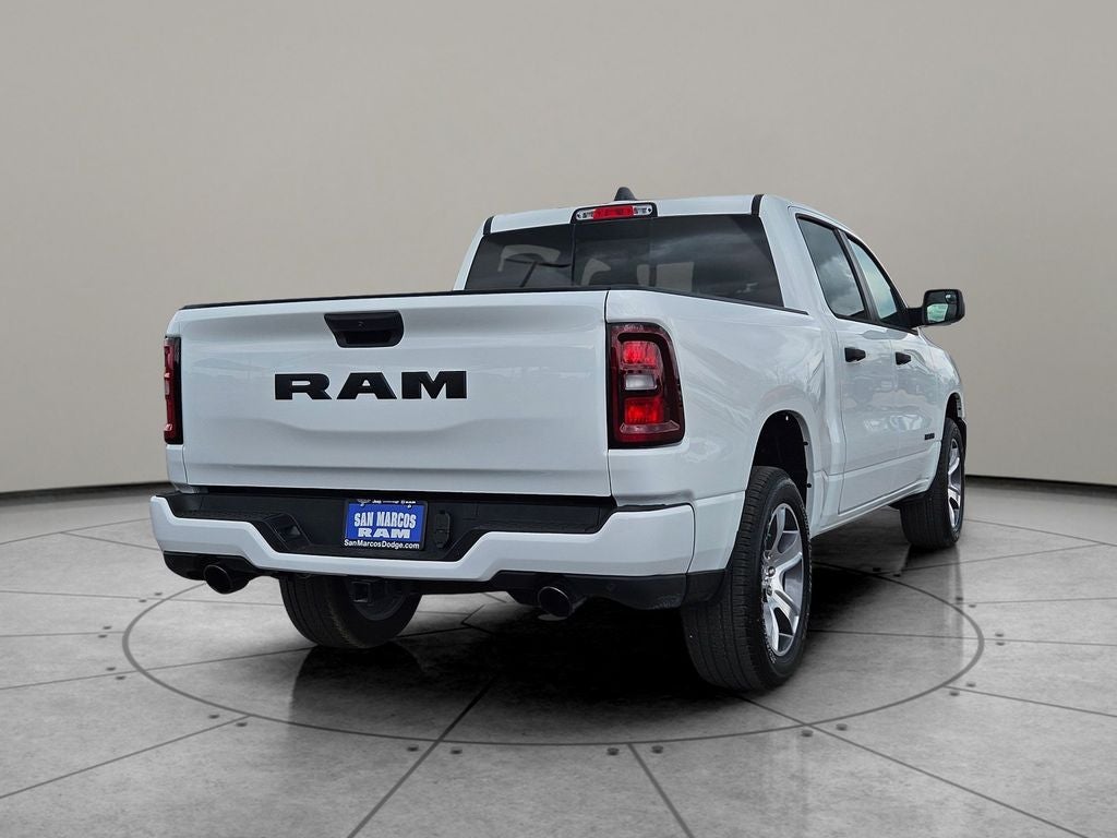 2026 RAM Ram 1500 RAM 1500 EXPRESS CREW CAB 4X2 5'7' BOX