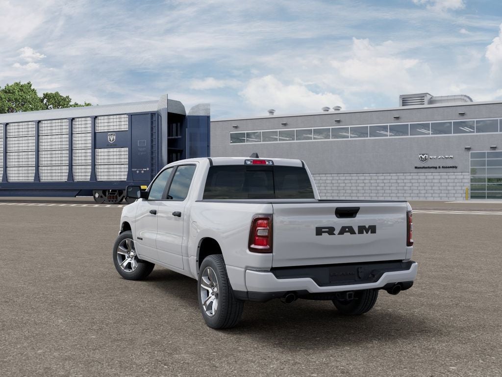 2026 RAM 1500 RAM 1500 EXPRESS CREW CAB 4X2 5'7' BOX