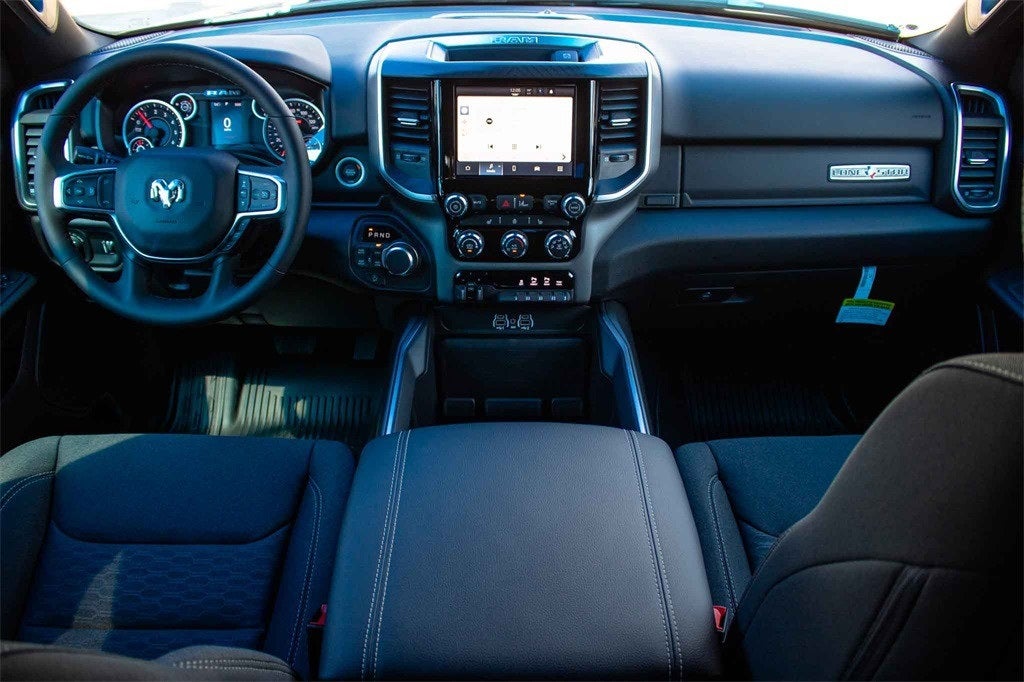 2026 RAM Ram 1500 RAM 1500 LONE STAR CREW CAB 4X4 5'7' BOX