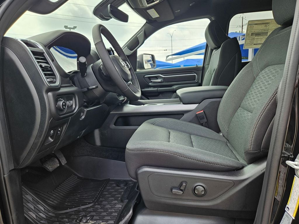 2026 RAM Ram 1500 RAM 1500 LONE STAR CREW CAB 4X4 5'7' BOX