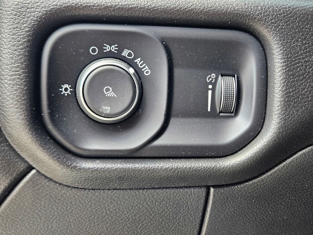 2024 RAM 2500 Tradesman Crew Cab 4x4 6'4' Box