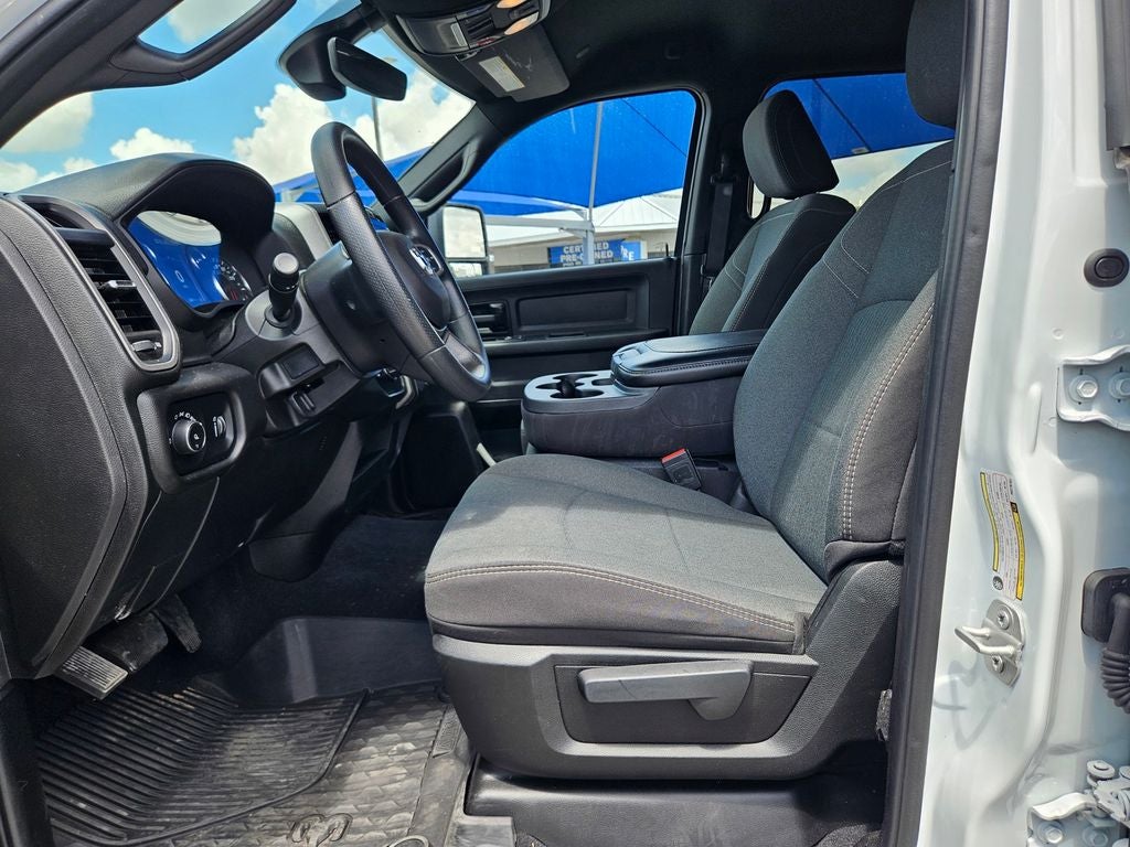 2024 RAM 2500 Tradesman Crew Cab 4x4 6'4' Box