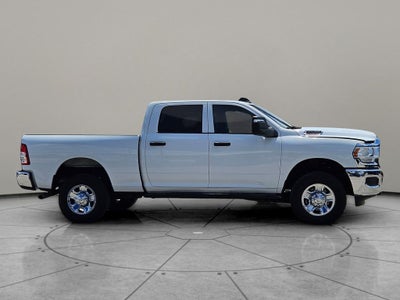 2024 RAM 2500 Tradesman Crew Cab 4x4 6'4' Box