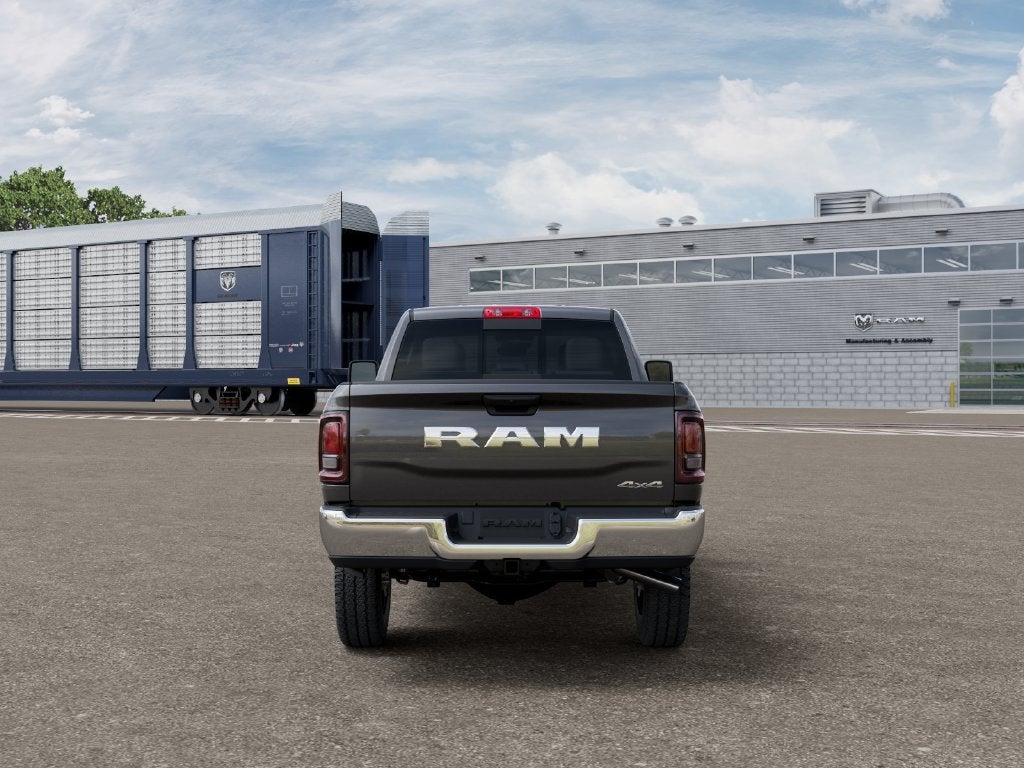 2027 RAM 2500 RAM 2500 TRADESMAN CREW CAB 4X4 6'4' BOX