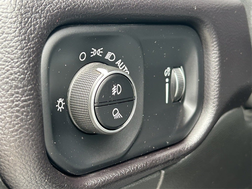 2023 RAM 2500 Big Horn Crew Cab 4x4 6'4' Box