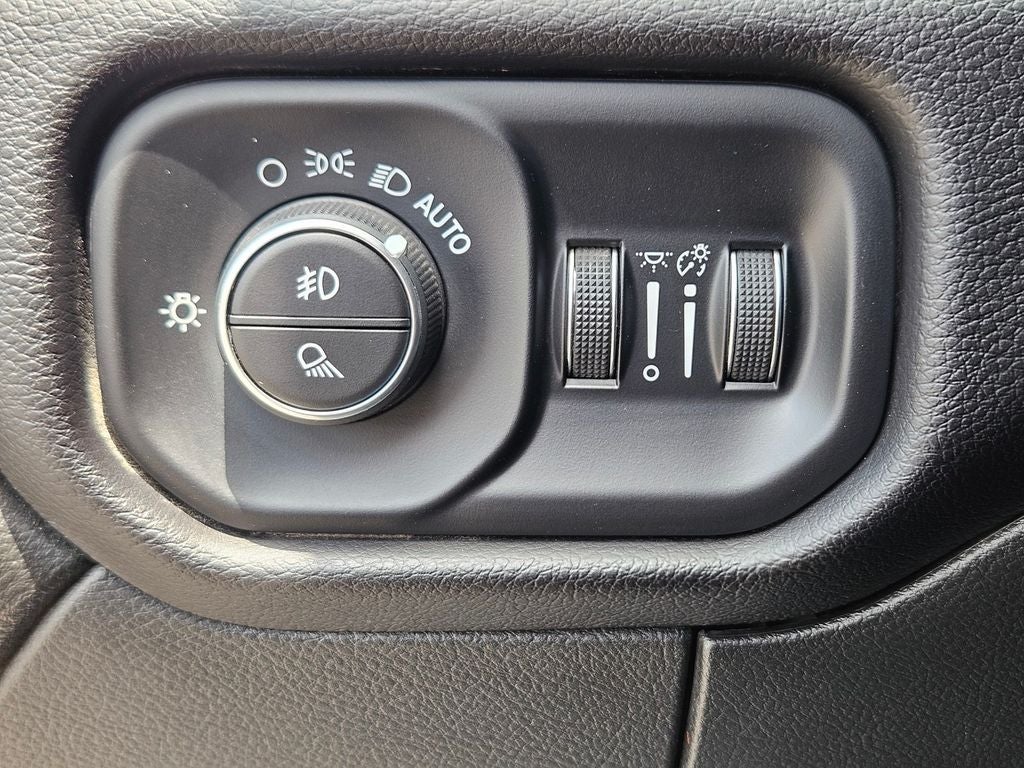 2024 RAM 2500 Laramie Crew Cab 4x4 6'4' Box
