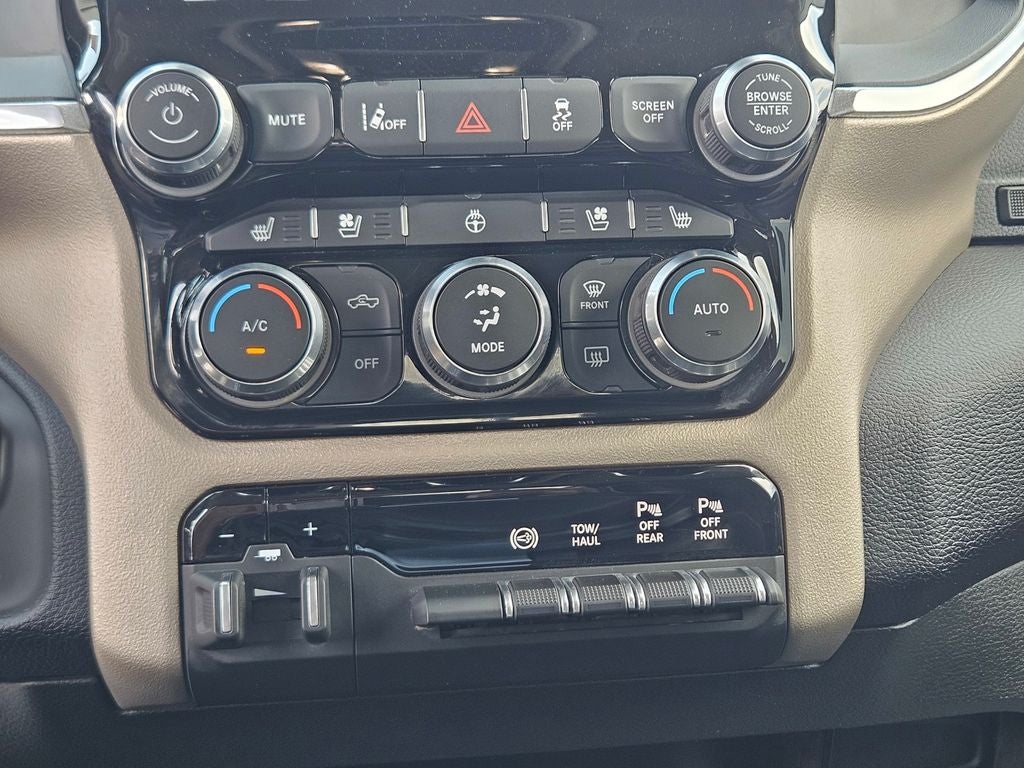 2024 RAM 2500 Laramie Crew Cab 4x4 6'4' Box