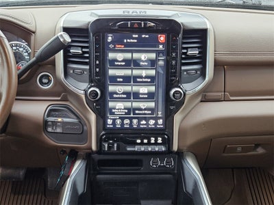 2020 RAM 2500 Laramie Crew Cab 4X4 6'4' Box