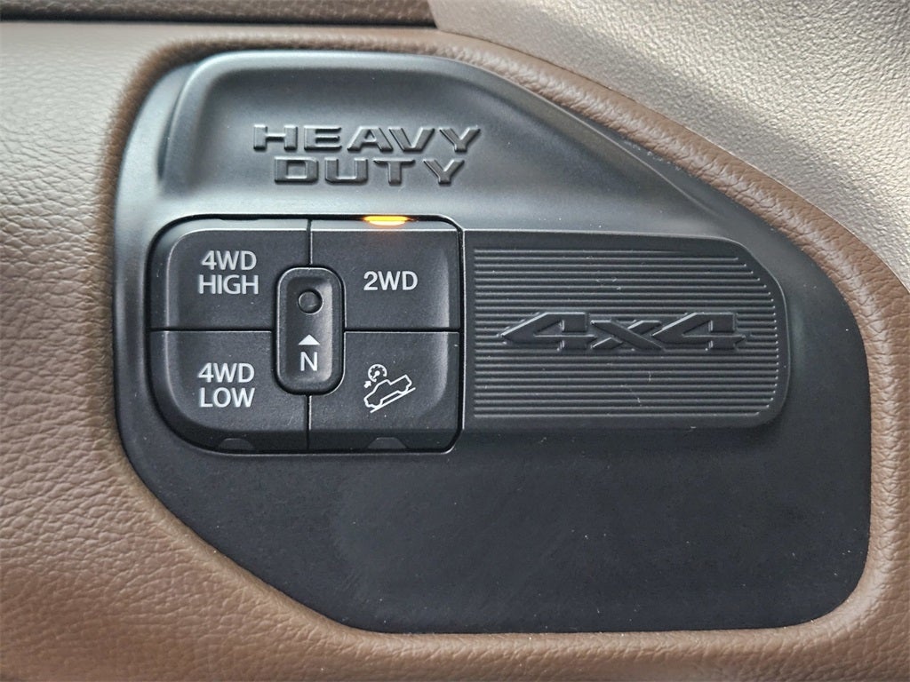 2020 RAM 2500 Laramie Crew Cab 4X4 6'4' Box