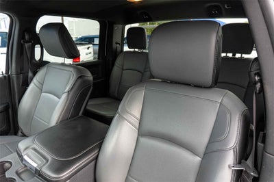 2022 RAM 3500 Tradesman Crew Cab 4x2 8' Box