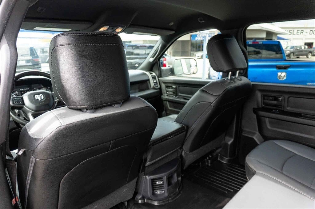 2022 RAM 3500 Tradesman Crew Cab 4x2 8' Box