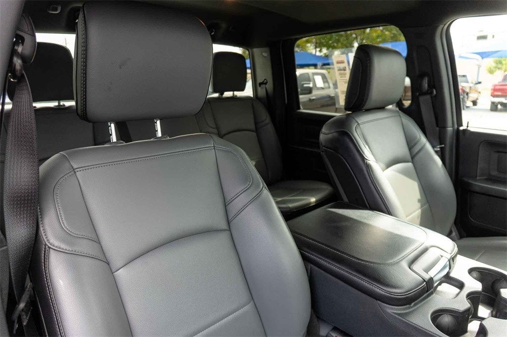 2022 RAM 3500 Tradesman Crew Cab 4x2 8' Box