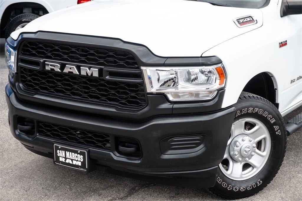 2022 RAM 3500 Tradesman Crew Cab 4x2 8' Box
