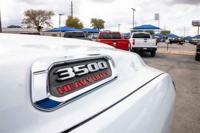 2022 RAM 3500 Tradesman Crew Cab 4x2 8' Box