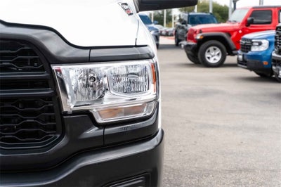 2022 RAM 3500 Tradesman Crew Cab 4x2 8' Box