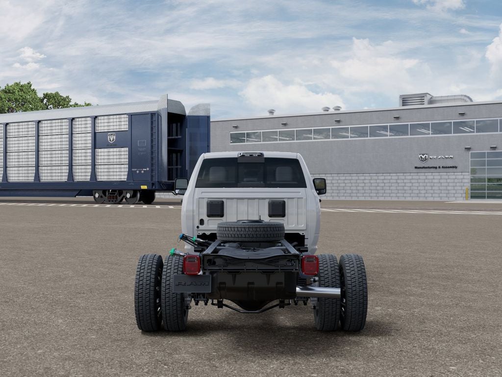 2026 RAM 4500 Chassis RAM 4500 TRADESMAN CHASSIS CREW CAB 4X4 84' CA