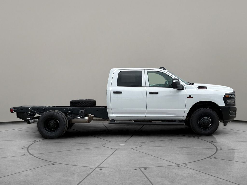 2026 RAM Ram 3500 Chassis Cab RAM 3500 TRADESMAN CREW CAB CHASSIS 4X4 60' CA