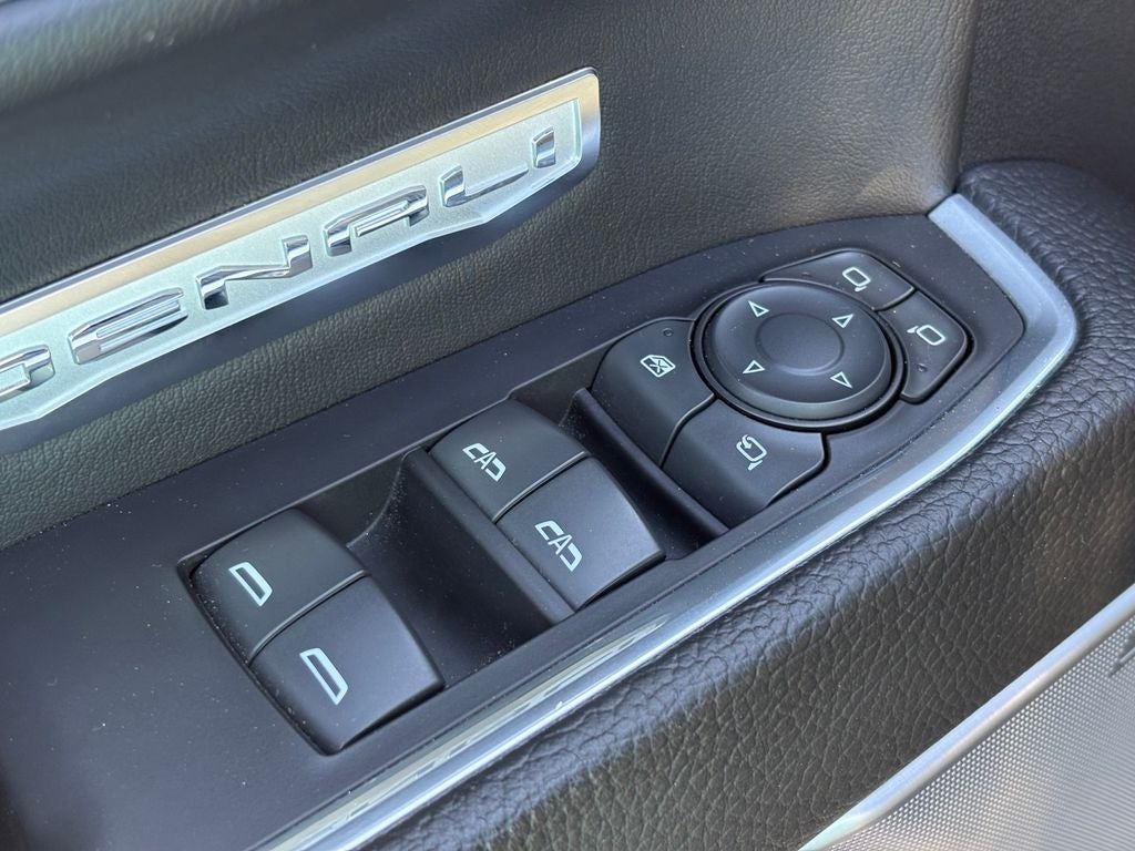 2023 GMC Sierra 1500 2WD Crew Cab Short Box Denali