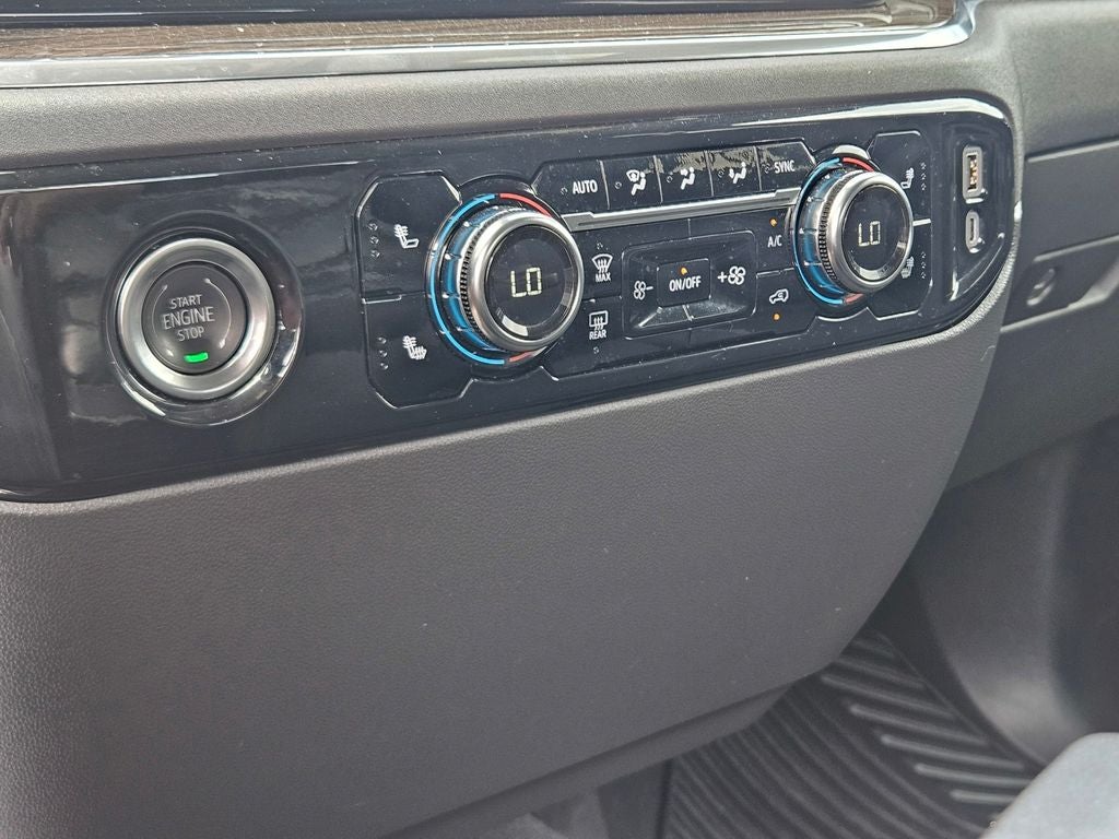 2024 GMC Sierra 1500 4WD Crew Cab Short Box Elevation with 3VL