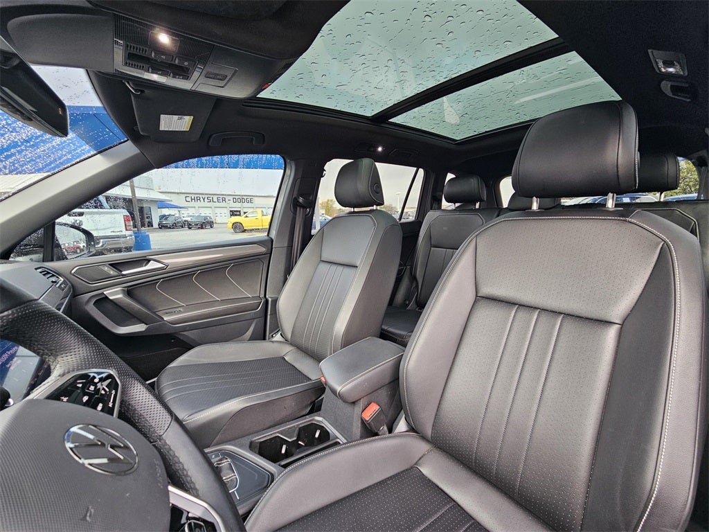 2024 Volkswagen Tiguan 2.0T SE R-Line Black