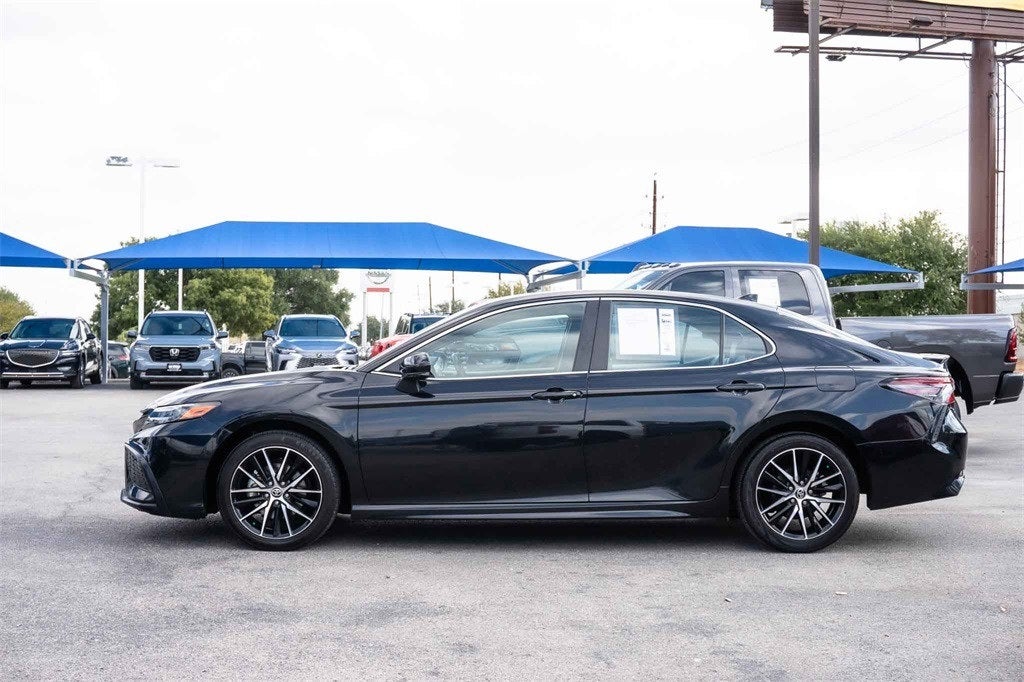 2024 Toyota Camry SE