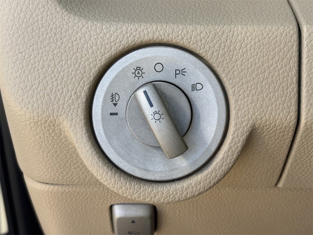 2007 Lincoln Navigator L Base